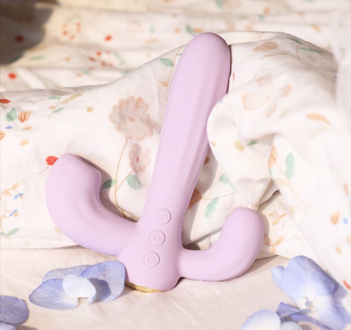 Dương vật giả 3 nhánh xương rồng Svakom Bernice rung hút mạnh mẽ cao cấp