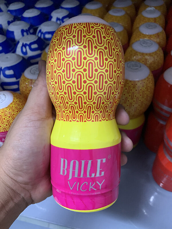 Âm đạo giả cốc Baile Vicky thiết kế tinh tế kín đáo như chiếc cốc thật